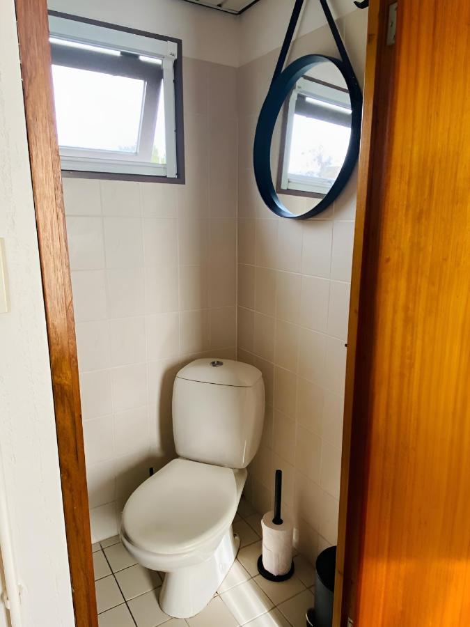 Woonboot In Sumar Gelegen Tussen Leeuwarden En Drachten Suameer Esterno foto